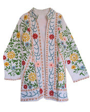 Indlæs billede til gallerivisning Lang jakke med broderi hvid