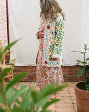 Indlæs billede til gallerivisning Lang jakke med broderi hvid