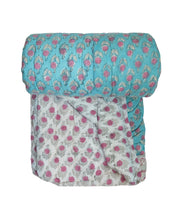 Indlæs billede til gallerivisning Sengetæppe Sophia quiltet
