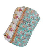 Indlæs billede til gallerivisning Sengetæppe Lilly quiltet
